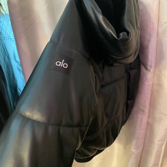 Alo Yoga Faux Leather Boss Puffer Jacket Black 4 Hooded Puffer - Picture 2 of 5